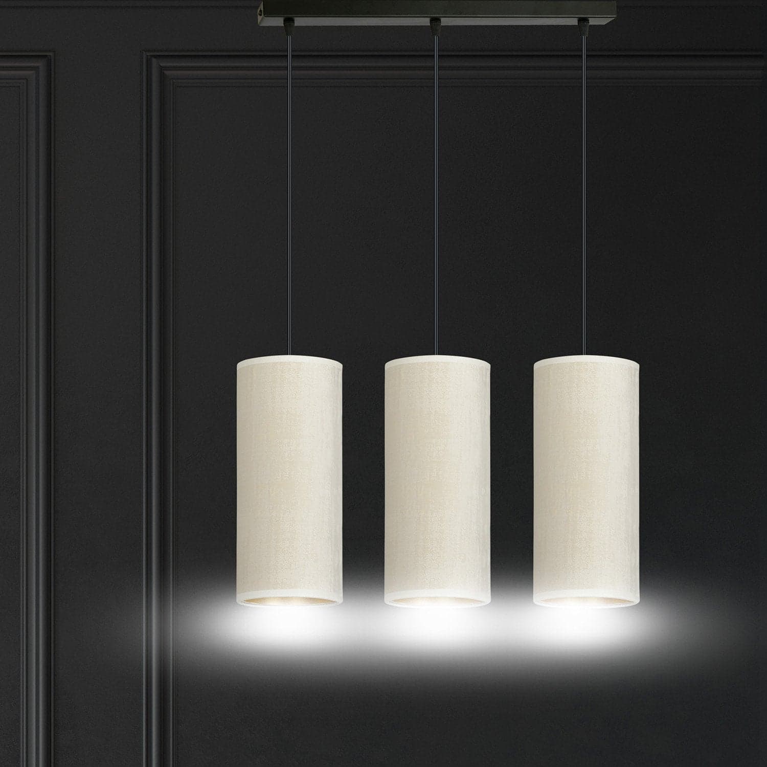Sospensione 3 Luci Bente In Acciaio Nero E Paralumi Bianco E Oro in Lampade a sospensione LuceArt - Montecorvino Pugliano, commercioVirtuoso.it
