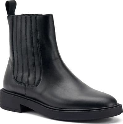 Frau Beatles in pelle nero con elastico ricoperto in Stivali Teresi Calzature - Marsala, commercioVirtuoso.it
