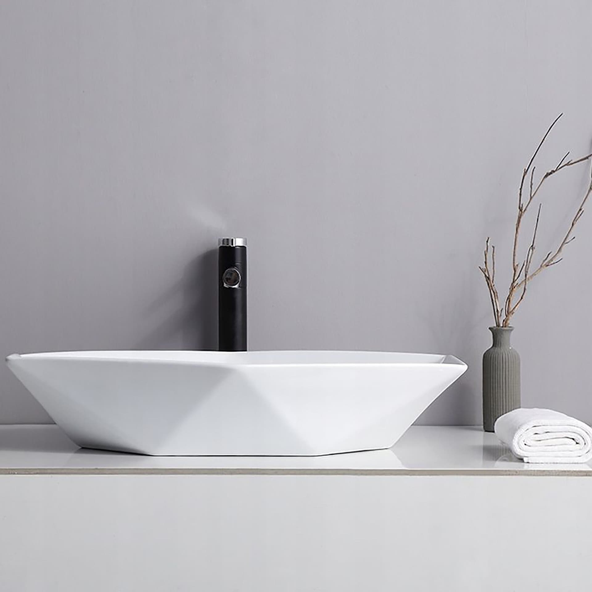 Lavabo bianco esagonale da appoggio bianco 37x57 in Lavabi Mondialshop - Parabiago, commercioVirtuoso.it