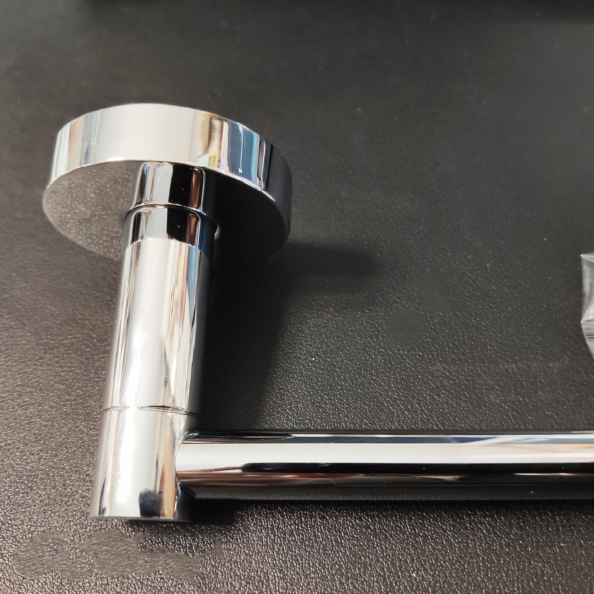 Porta asciugamani da bidet da parete cm 40 cromato Venezia in Portasciugamani da parete Mondialshop - Parabiago, commercioVirtuoso.it