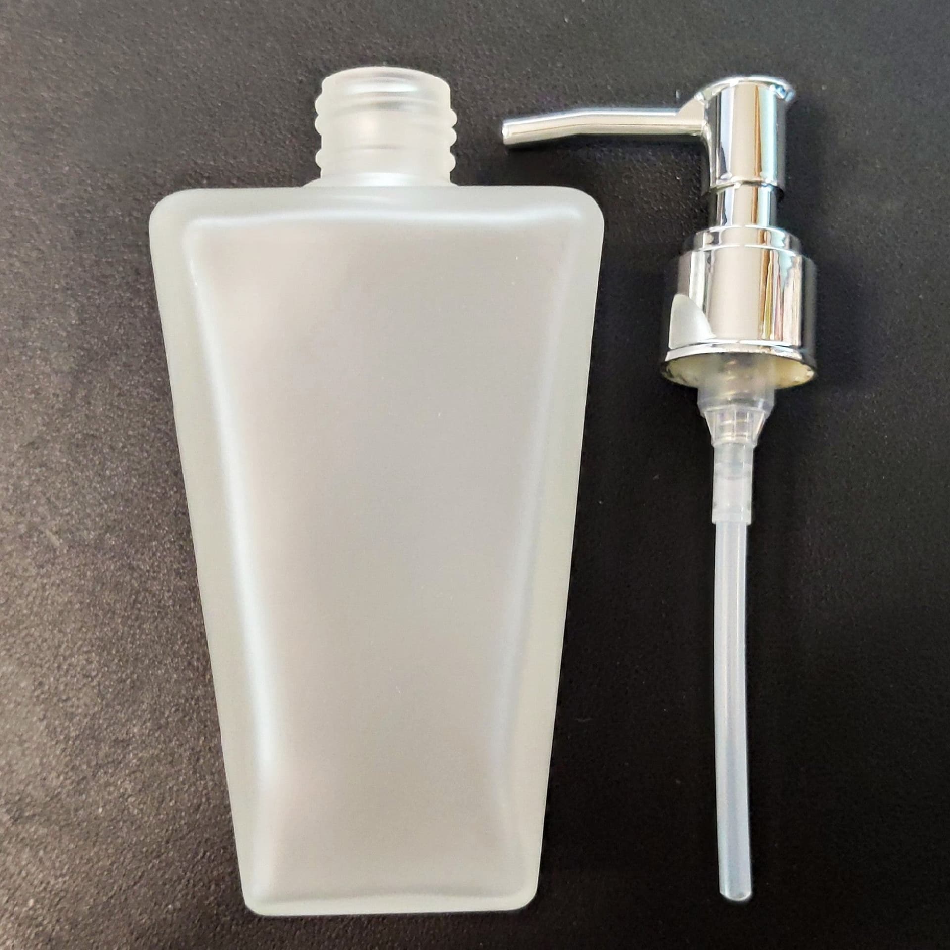 Porta sapone liquido in vetro ZURIGO in Dosatori per sapone liquido Mondialshop - Parabiago, commercioVirtuoso.it