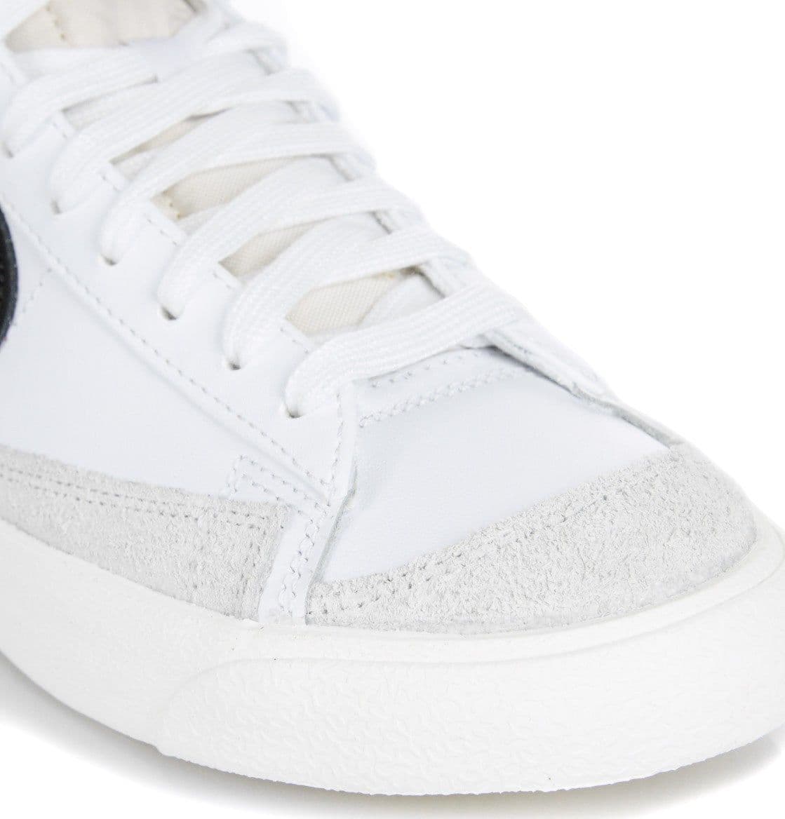 Nike Scarpa Alta Uomo Blazer Mid 77 Vintage White/black da uomo in Sneaker casual Drestige - Casamassima, commercioVirtuoso.it