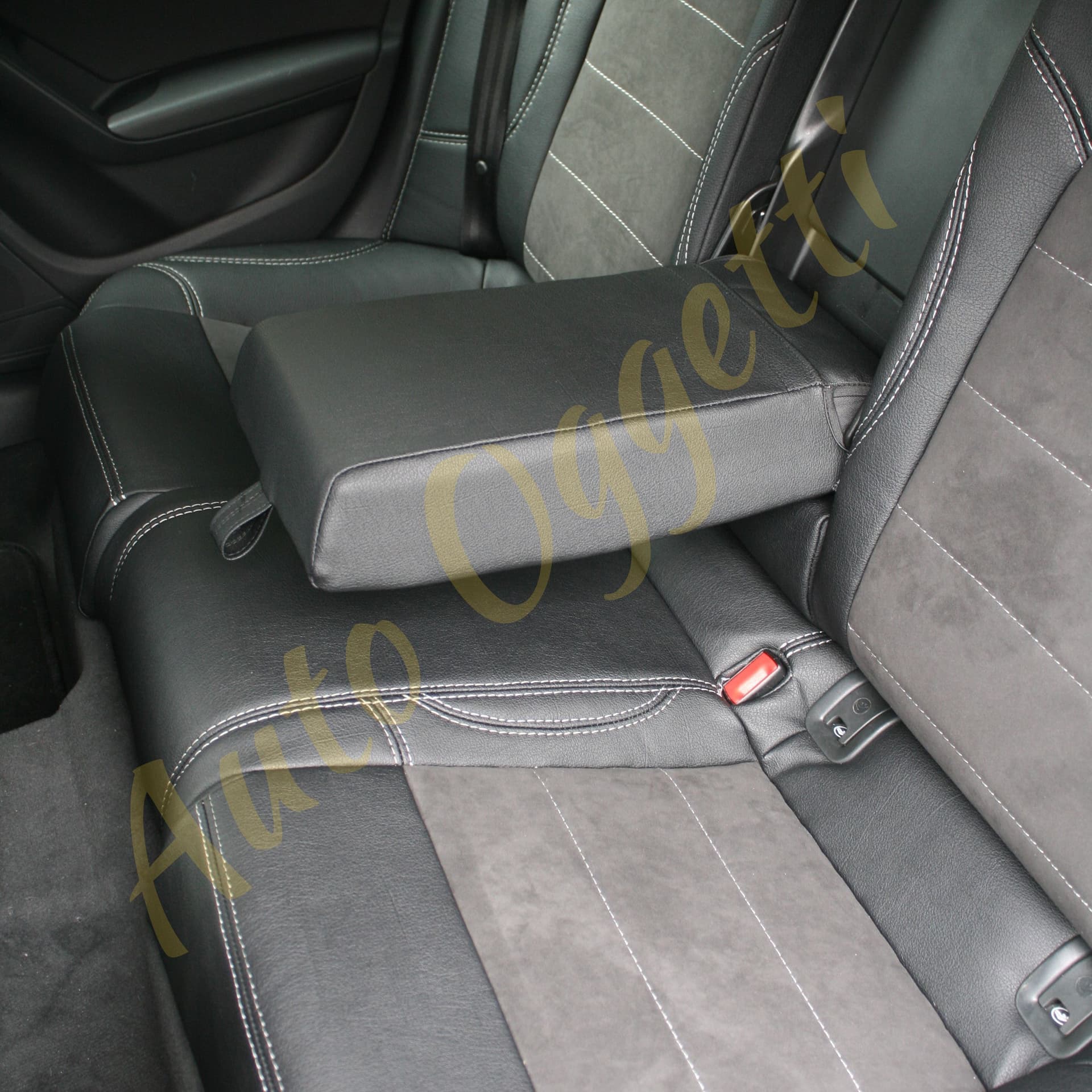 Coprisedili di classe Premium per Audi A5 Sportback (2007-2016) in Set per interni Autooggetti.it - Roma, commercioVirtuoso.it