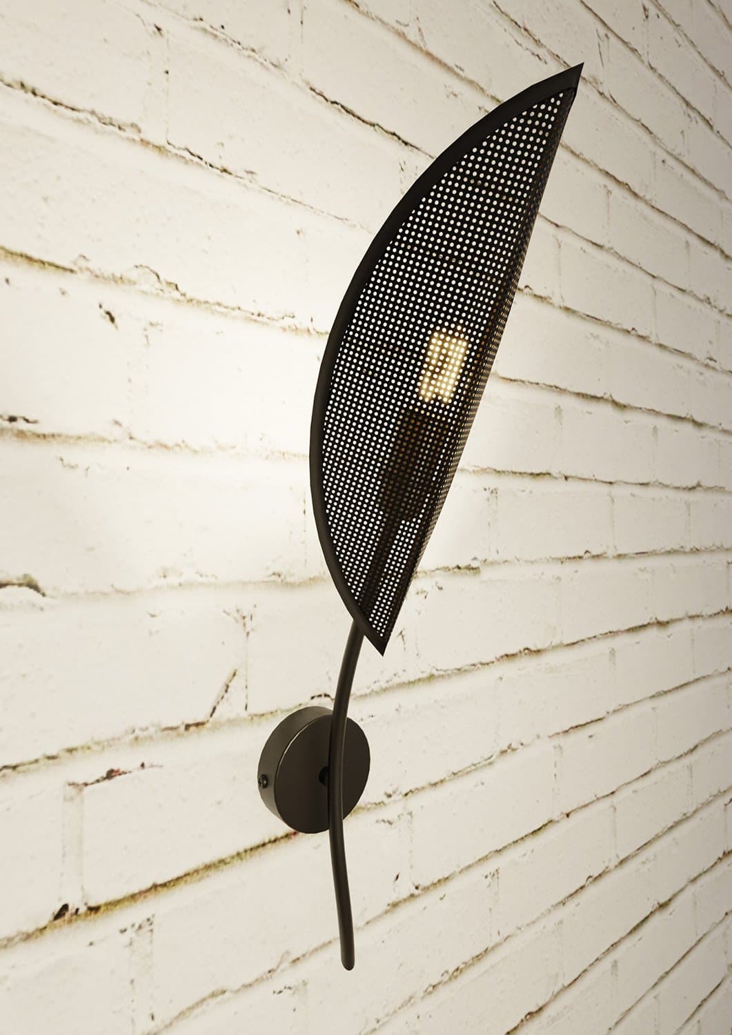 Applique Nordica 1 Luce Lotus In Acciaio Nero Oro in Applique LuceArt - Montecorvino Pugliano, commercioVirtuoso.it