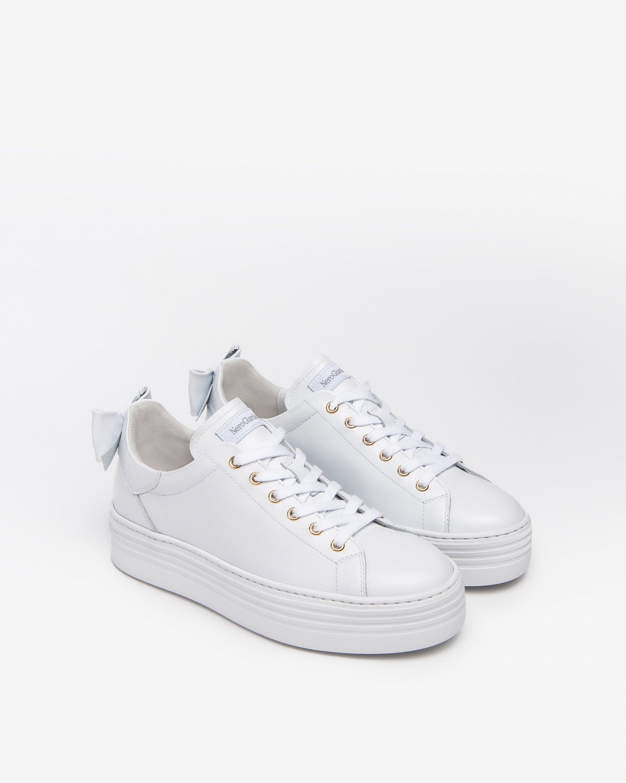 Nero Giardini sneakers bianca con fiocco E306521D707 in Sneaker casual Teresi Calzature - Marsala, commercioVirtuoso.it