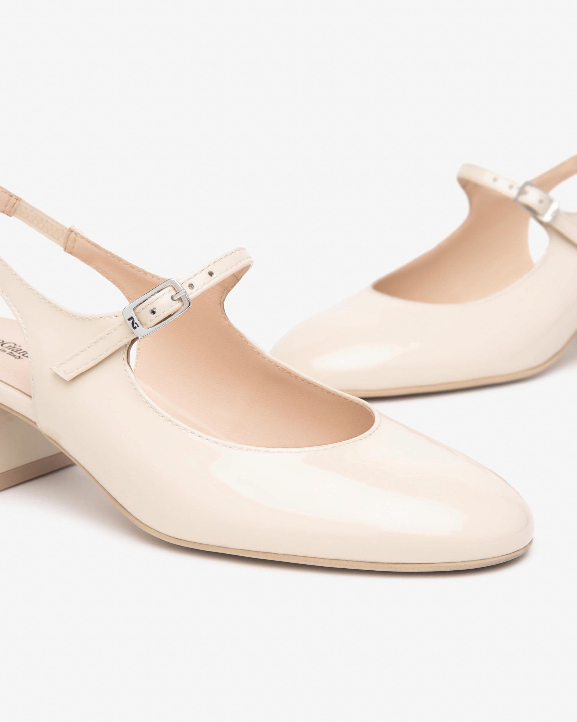 Nero Giardini slingback donna in vernice col .latte in Scarpe col tacco Teresi Calzature - Marsala, commercioVirtuoso.it