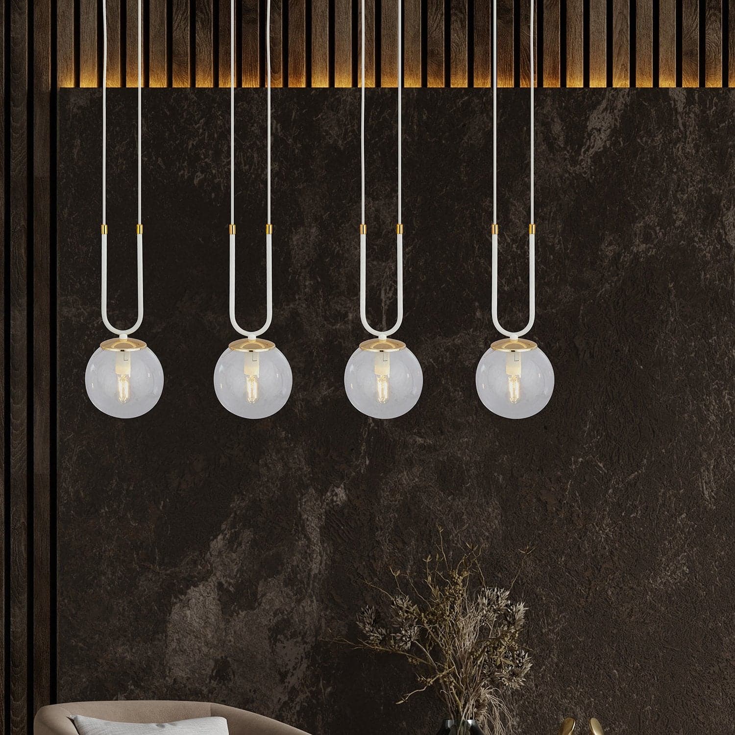 Sospensione 4 Luci Glam In Acciaio Bianco Oro E Sfera In Vetro Trasparente in Lampade a sospensione LuceArt - Montecorvino Pugliano, commercioVirtuoso.it