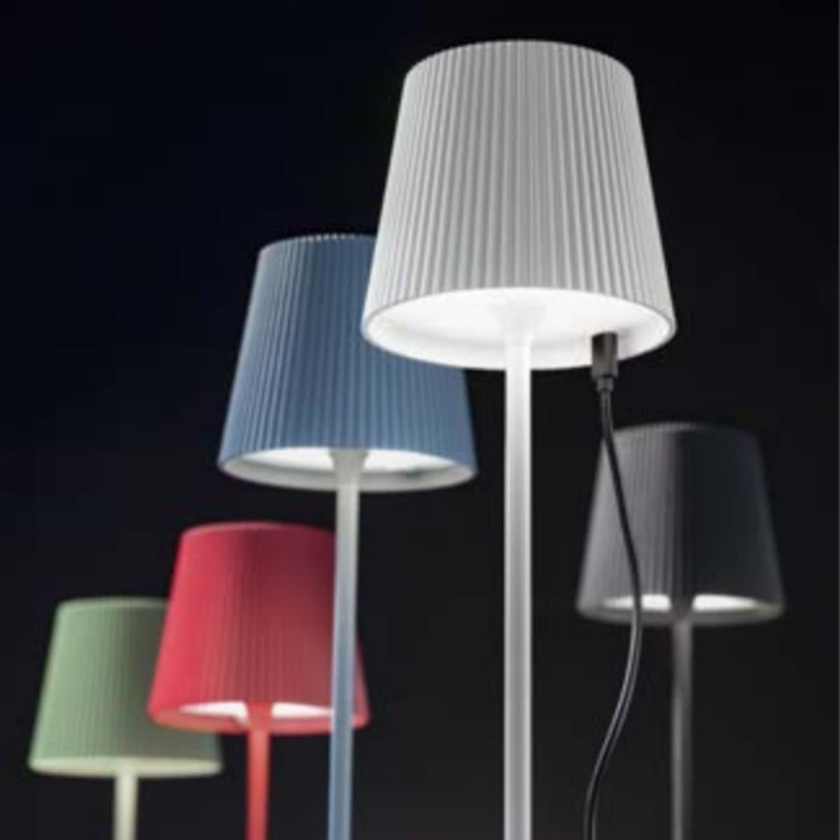 Abat jour esterno batteria Gea Led BRILLIA LED IP54 batteria USB lampade tavolo in Lampade da tavolo e abat-jour Lampadari Bartalini - Colle di Val d’Elsa, commercioVirtuoso.it