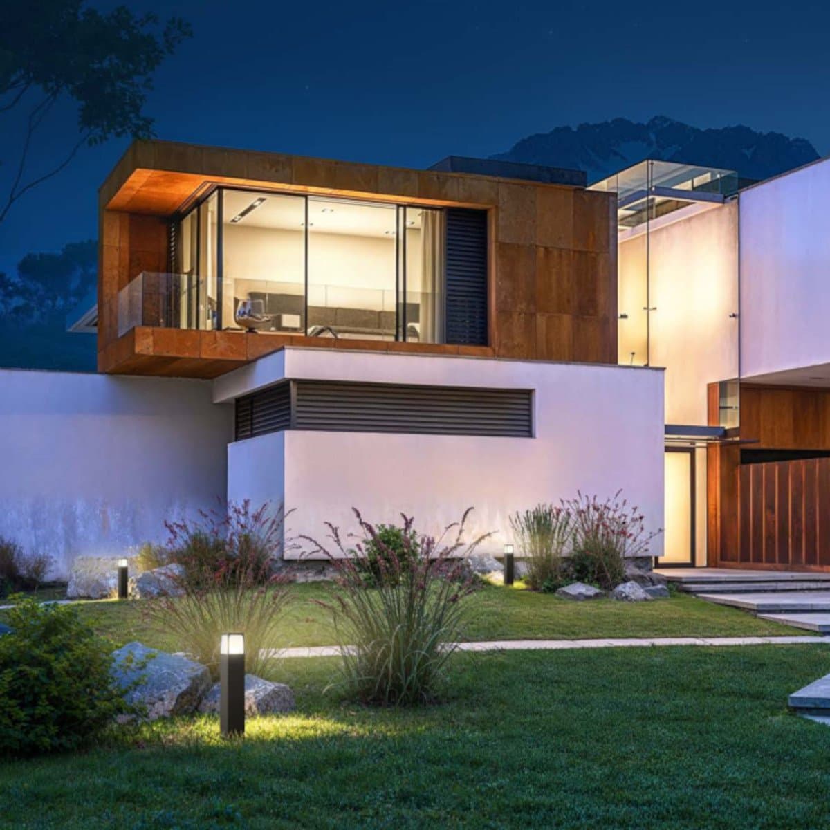 Lampioncino moderno Gea Led GES2031 E27 LED IP44 alluminio policarbonato bollard in Luci per sentieri Lampadari Bartalini - Colle di Val d’Elsa, commercioVirtuoso.it