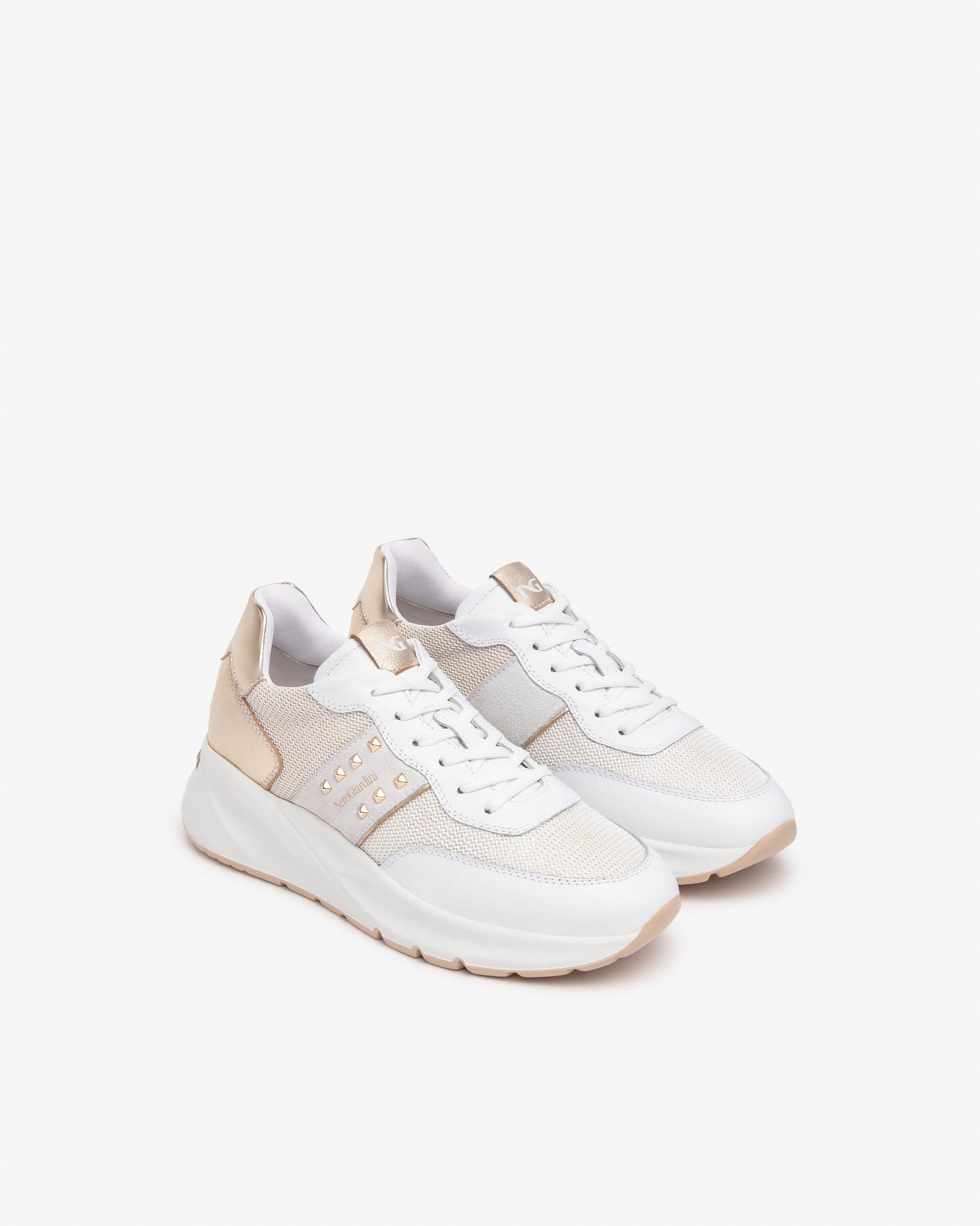Nero Giardini sneakers donna bianco con borchie oro E512862D707 in Sneaker casual Teresi Calzature - Marsala, commercioVirtuoso.it
