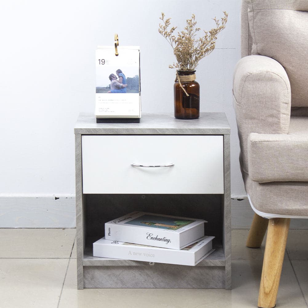 Comodino Bicolore 1 Cassetto e Ripiano Inferiore Design Moderno H41cm Bianco Cemento in Comodini Danyx - Casoria, commercioVirtuoso.it