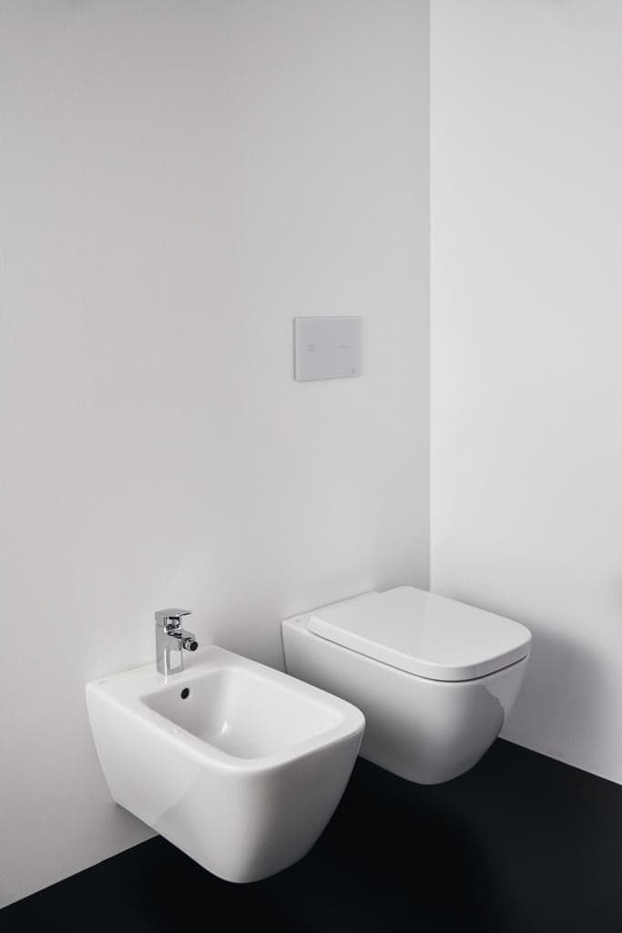 Bidet sospeso in ceramica bianca Life B sospeso T461501 in Bidet Mondialshop - Parabiago, commercioVirtuoso.it