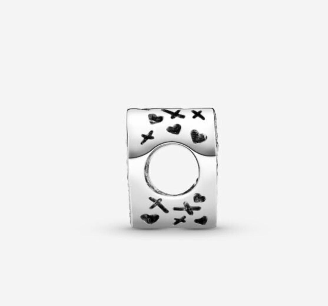 Pandora Charm con cuore scintillante in Bead Charm Alba Gioielli - Casoria, commercioVirtuoso.it