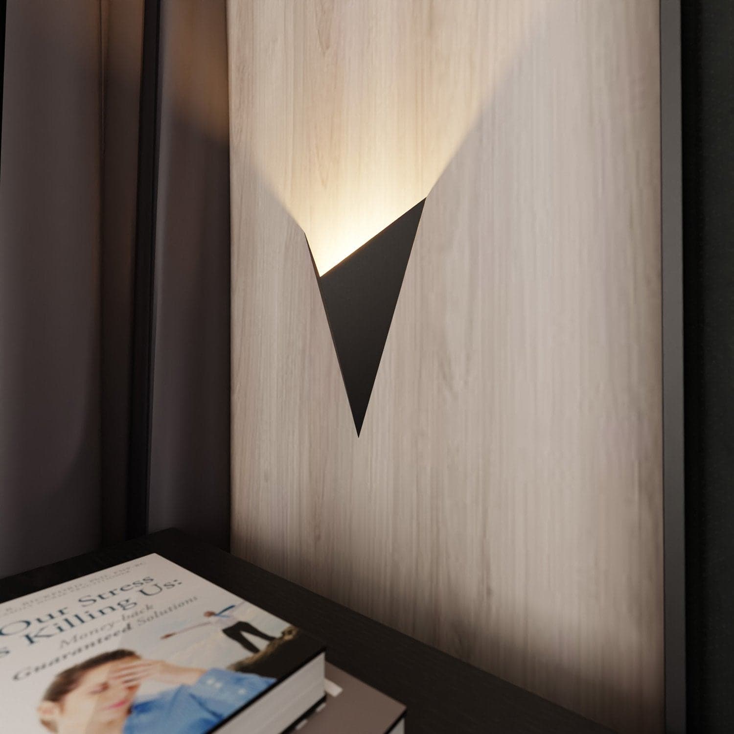 Applique Minimal Triangolare 1 Luce Indiretta Form In Acciaio Nero in Lampade da parete LuceArt - Montecorvino Pugliano, commercioVirtuoso.it