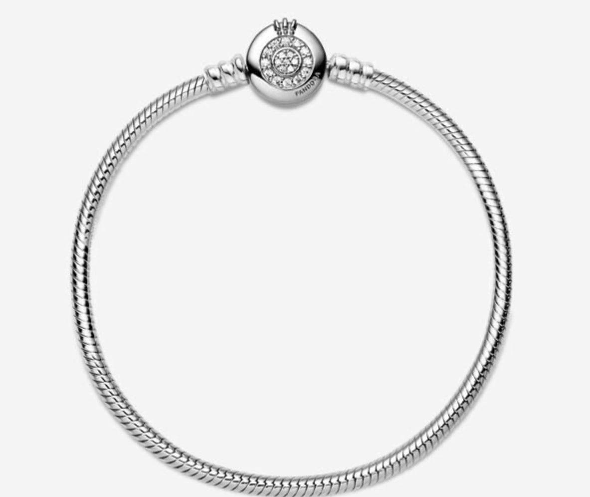 Pandora Bracciale scintillante Pandora Moments con maglia snake e O coronata in Bracciali Alba Gioielli - Casoria, commercioVirtuoso.it