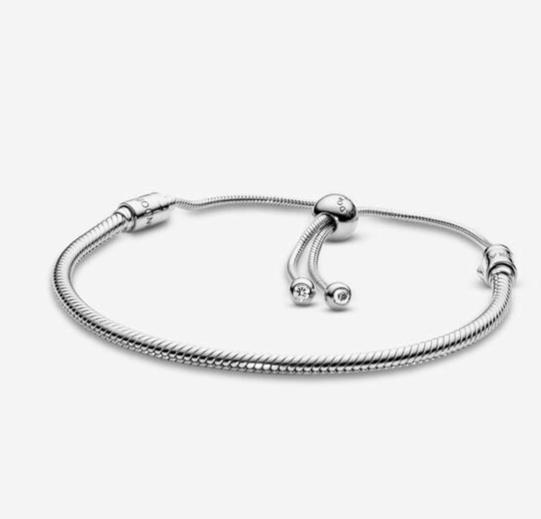 Pandora Bracciale Pandora Moments con maglia snake e chiusura regolabile in Bracciali Alba Gioielli - Casoria, commercioVirtuoso.it