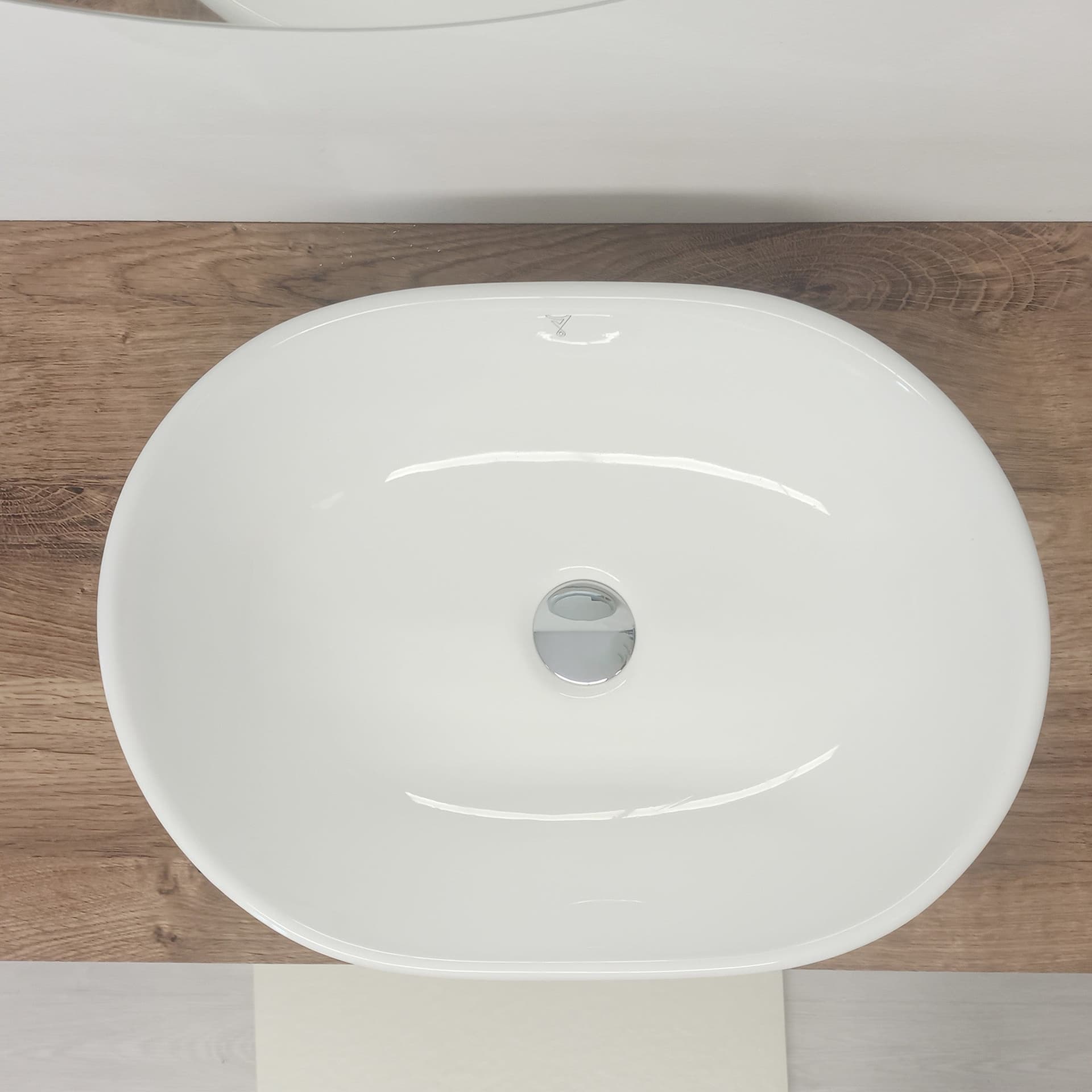 Lavandino da appoggio in ceramica bianco lucido GIO 48,5x35 H14 in Lavabi Mondialshop - Parabiago, commercioVirtuoso.it