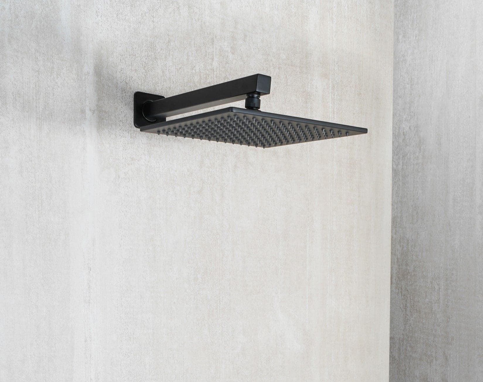 Soffione doccia nero 20x20 opaco con ugelli neri look total black METAFORM in Docce fisse Mondialshop - Parabiago, commercioVirtuoso.it