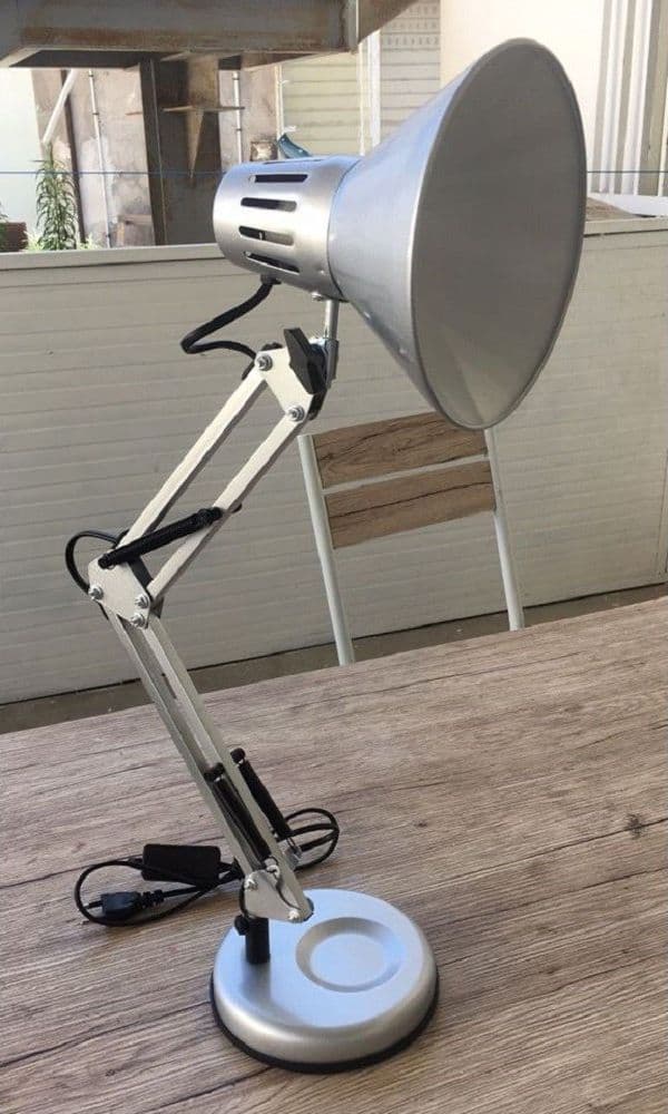 LAMPADA DA SCRIVANIA CON BRACCIO SNODABILE ATTACCO E27 LUCE TAVOLO PER UFFICIO in Lampade da lavoro Trade Shop italia - Napoli, commercioVirtuoso.it
