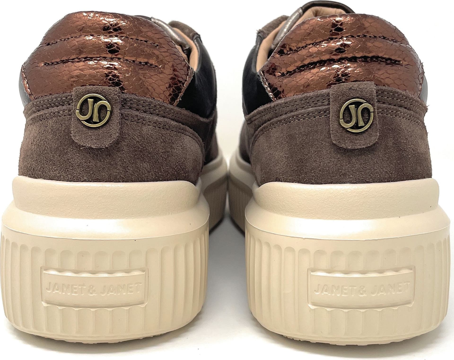 Janet & Janet sneakers donna in camoscio brown J-401 in Sneaker casual Teresi Calzature - Marsala, commercioVirtuoso.it