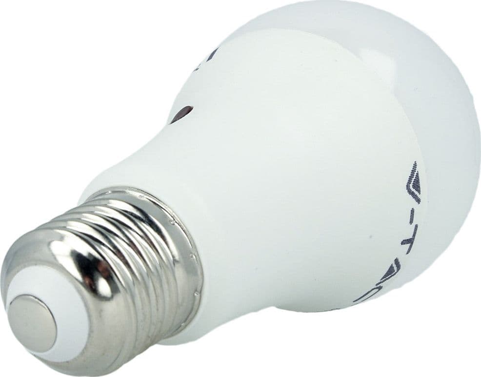 Lampada A Led E27 Con Sensore Crepuscolare 9W A60 Caldo 2700K Bulbo 806lm SKU-4459 in Lampadine a LED Scontolo.net - Potenza, commercioVirtuoso.it