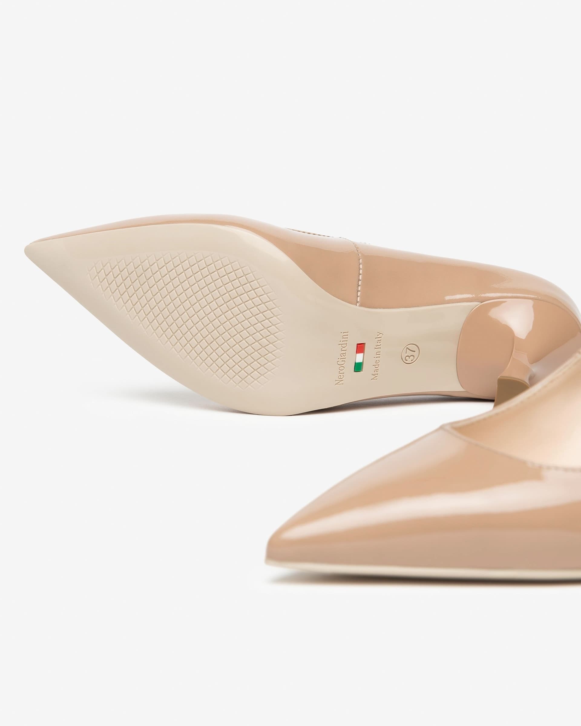 Nero Giardini décolleté donna in vernice nudo I514411DE626 in Scarpe col tacco Teresi Calzature - Marsala, commercioVirtuoso.it