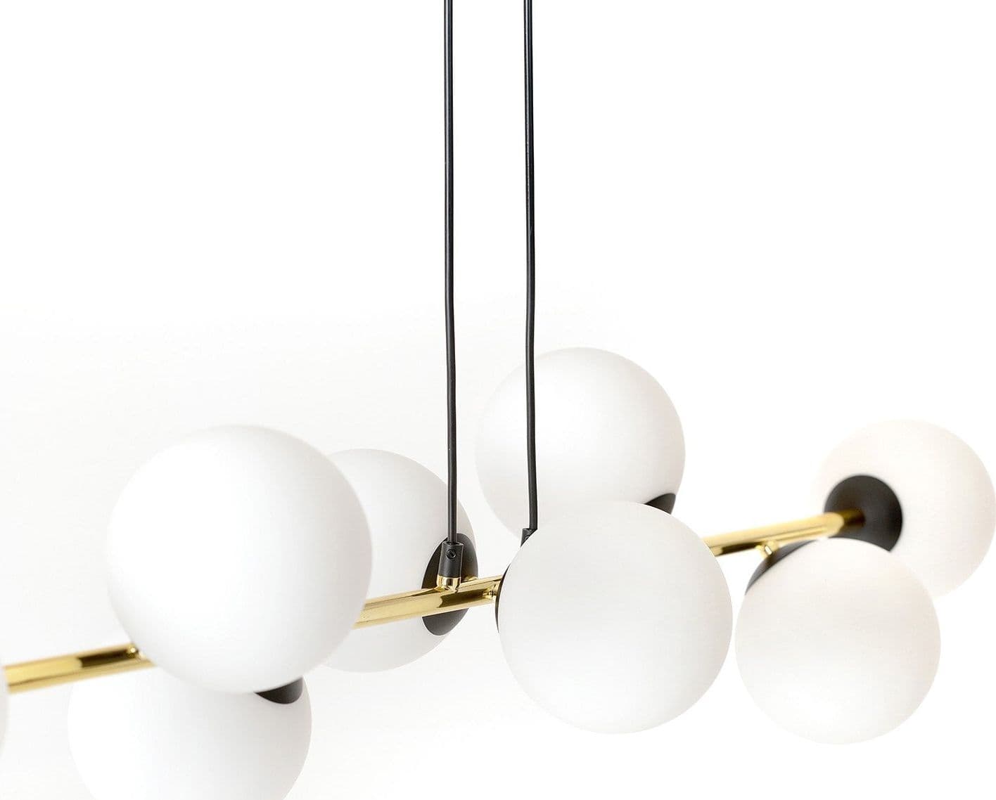 Sospensione Contemporanea Gravity 8 Luci In Acciaio Oro E Sfere In Vetro Bianco in Lampade a sospensione LuceArt - Montecorvino Pugliano, commercioVirtuoso.it