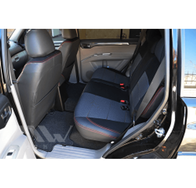 Coprisedili su misura per Mitsubishi Pajero Sport II (2008-2015), Comfort style in Set per interni Autooggetti.it - Roma, commercioVirtuoso.it