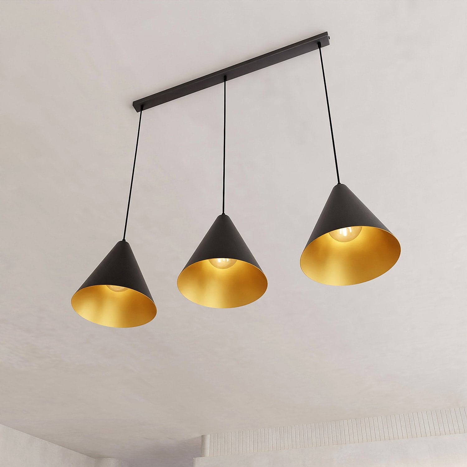 Sospensione Nordica Rebel 3 Luci In Acciaio Nero E Oro in Lampade a sospensione LuceArt - Montecorvino Pugliano, commercioVirtuoso.it