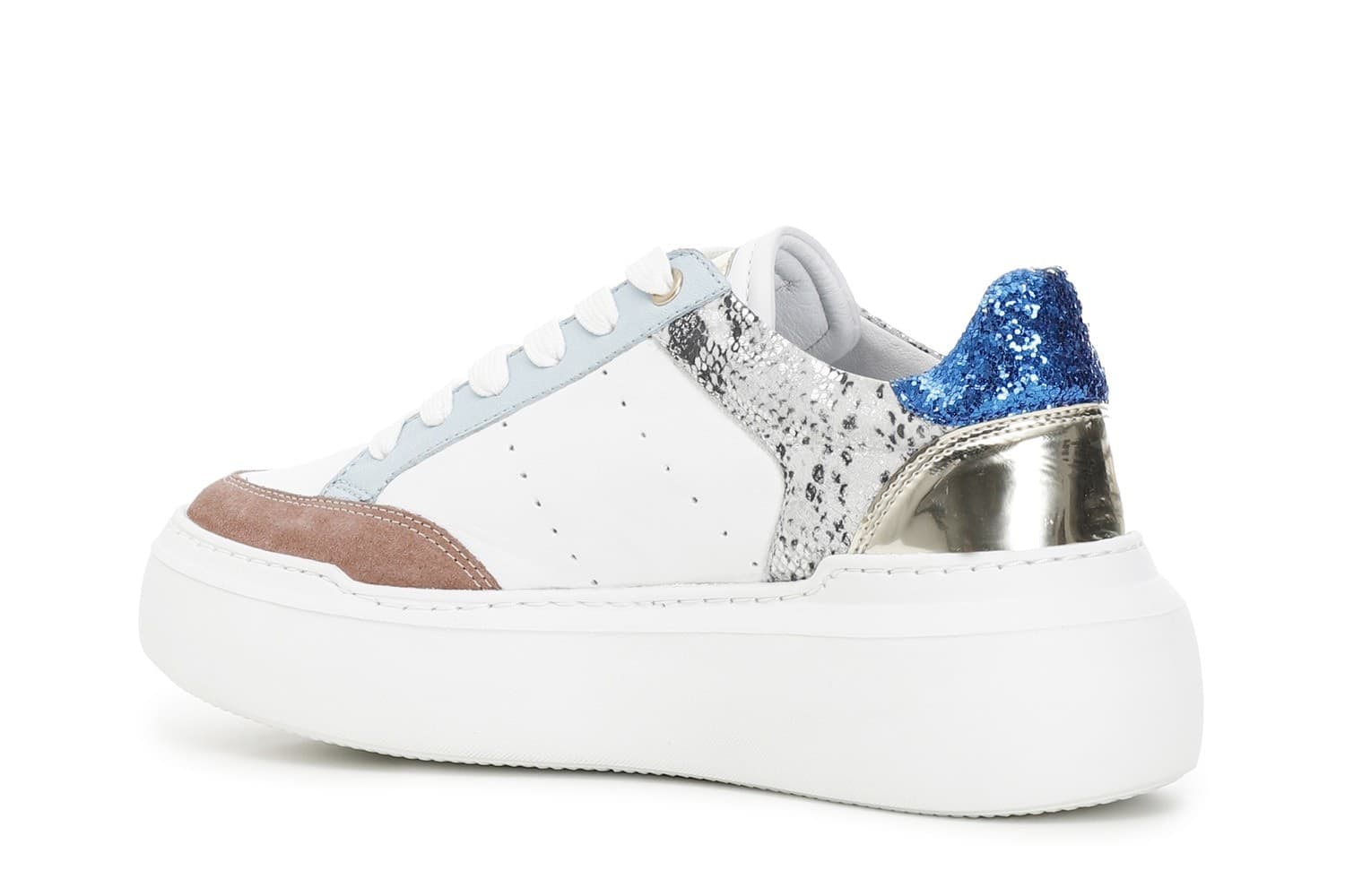 SNEAKERS IN PELLE in Sneaker casual 3A Moda Mare Sport - Bellaria Igea Marina, commercioVirtuoso.it
