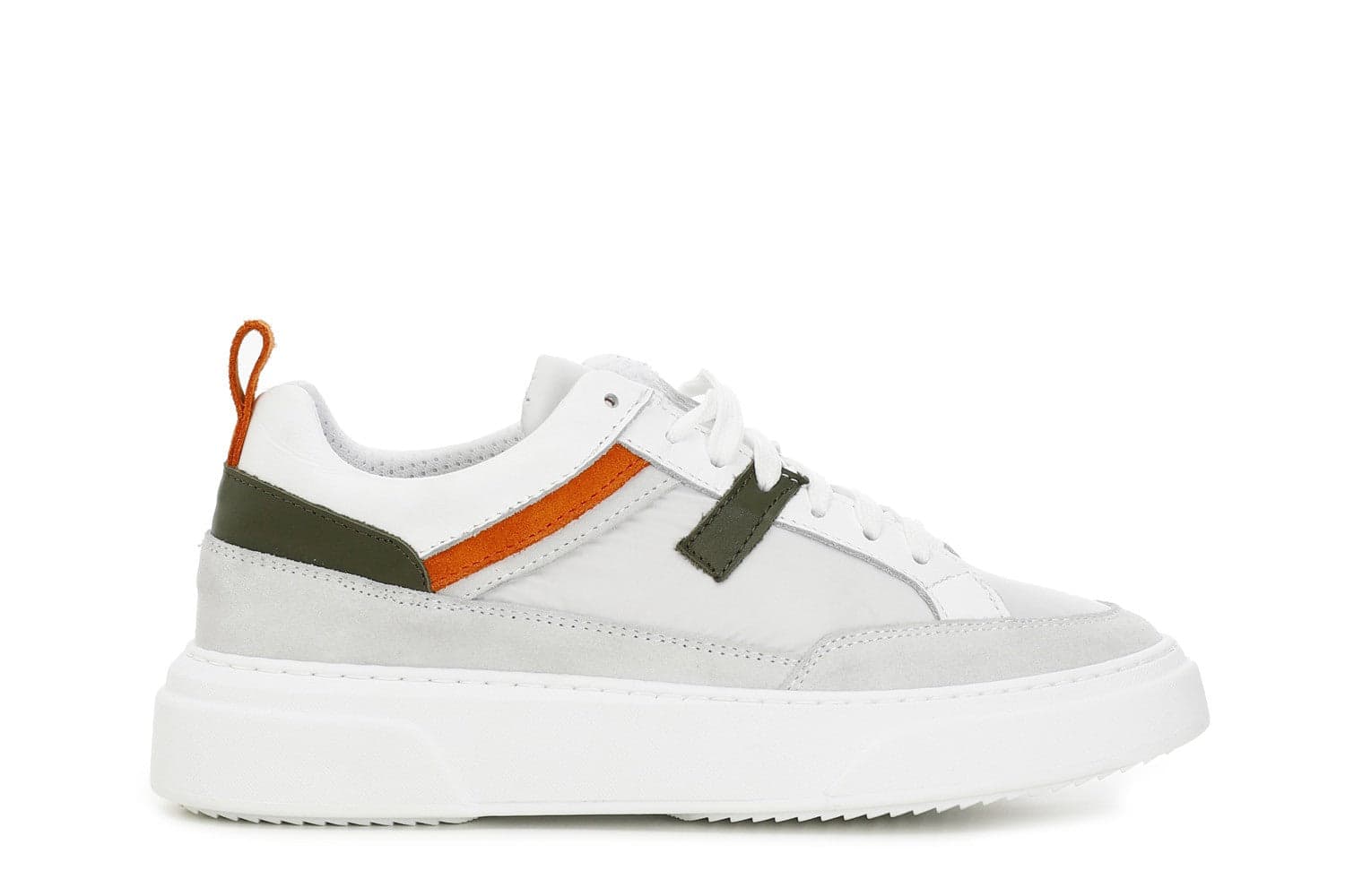 SNEAKERS IN PELLE in Sneaker casual 3A Moda Mare Sport - Bellaria Igea Marina, commercioVirtuoso.it