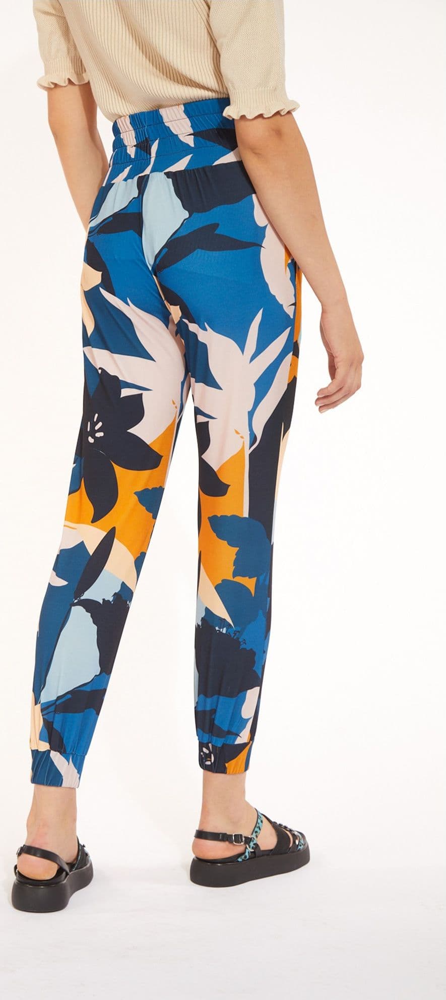 PALANTALONE CON POLSINO IN JERSEY STAMPATO in Pantaloni da ginnastica 3A Moda Mare Sport - Bellaria Igea Marina, commercioVirtuoso.it