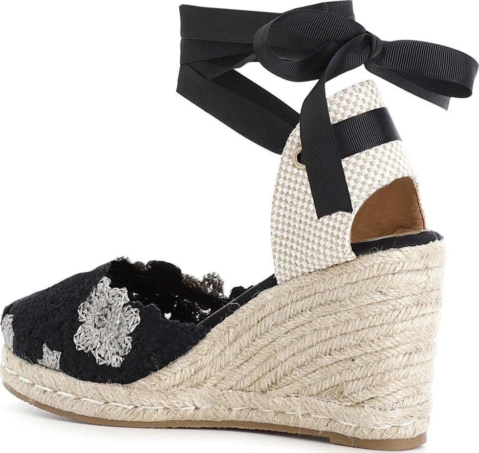 SCARPE APERTE IN TESSUTO RICAMATO in Sneaker casual 3A Moda Mare Sport - Bellaria Igea Marina, commercioVirtuoso.it