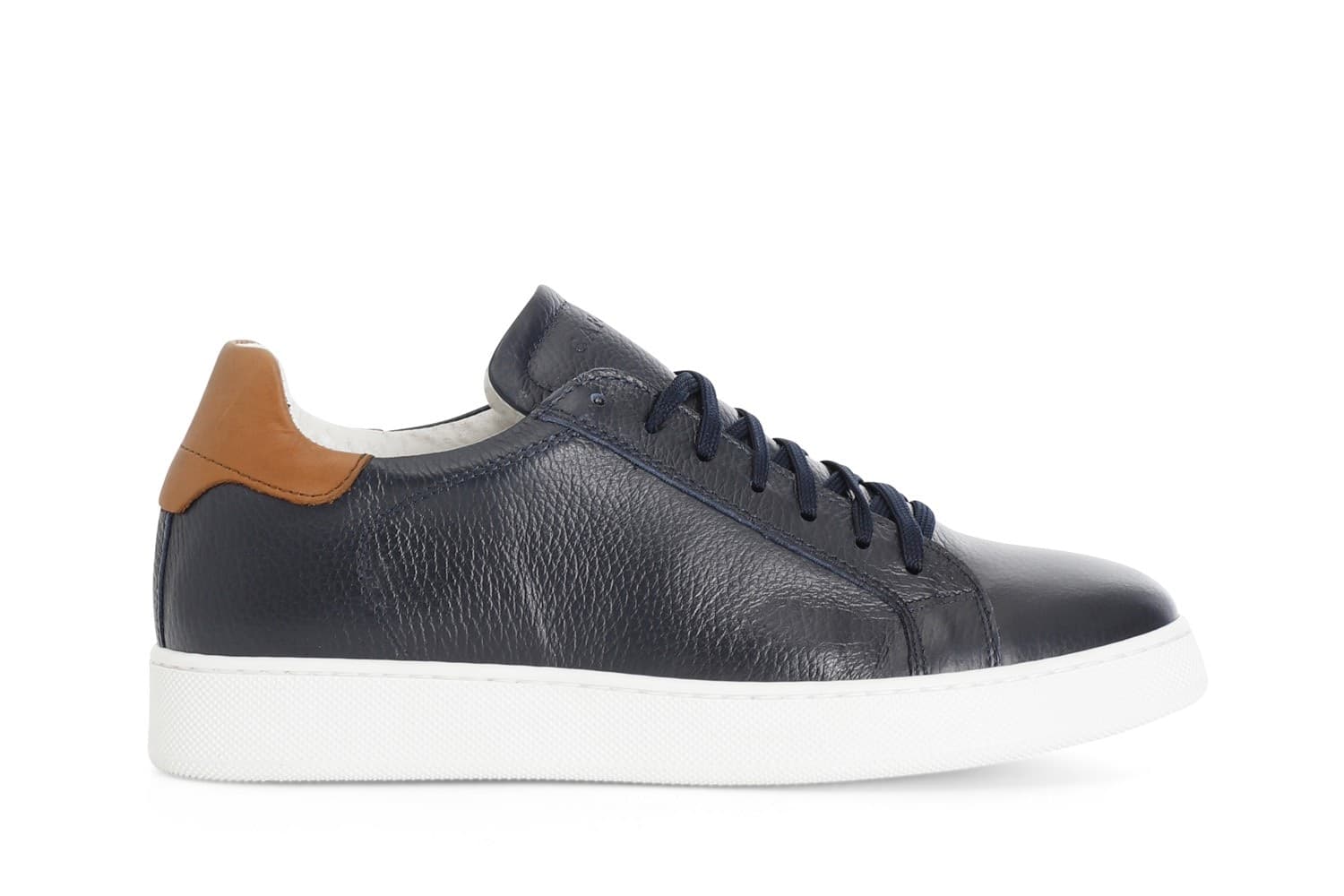 SNEAKERS IN PELLE in Sneaker casual 3A Moda Mare Sport - Bellaria Igea Marina, commercioVirtuoso.it