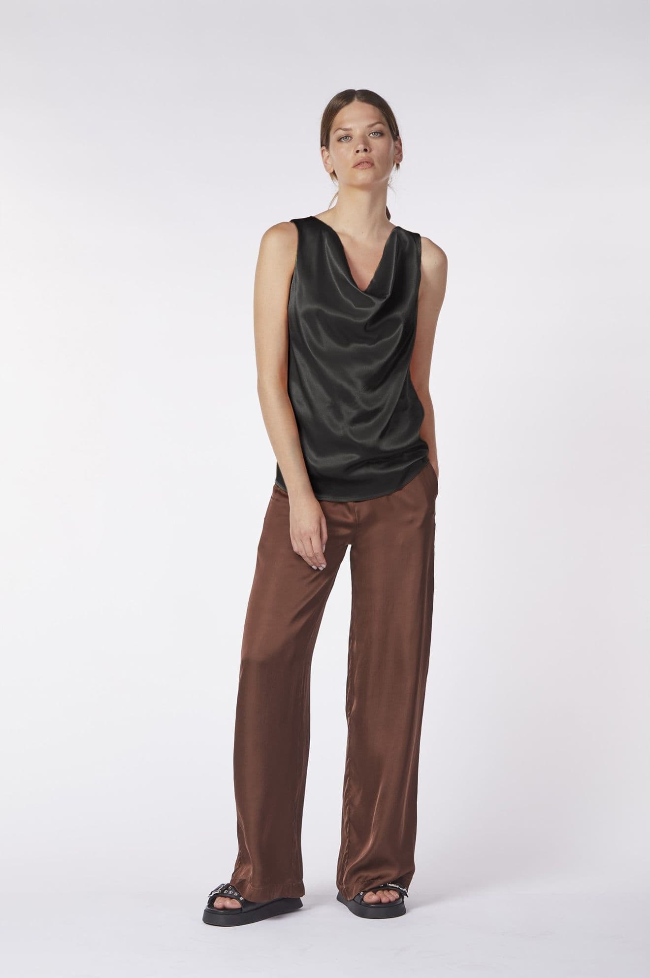 TOP CON SCOLLO DRAPPEGGIATO in Canotte e top 3A Moda Mare Sport - Bellaria Igea Marina, commercioVirtuoso.it