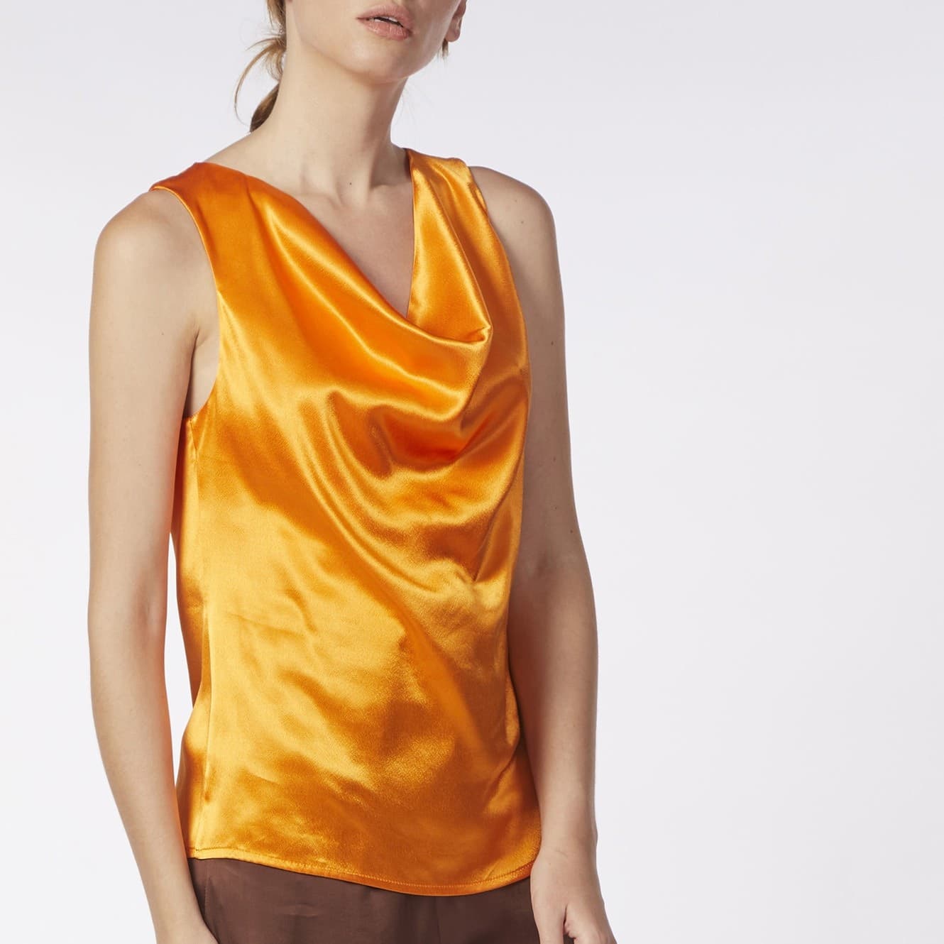 TOP CON SCOLLO DRAPPEGGIATO in Canotte e top 3A Moda Mare Sport - Bellaria Igea Marina, commercioVirtuoso.it