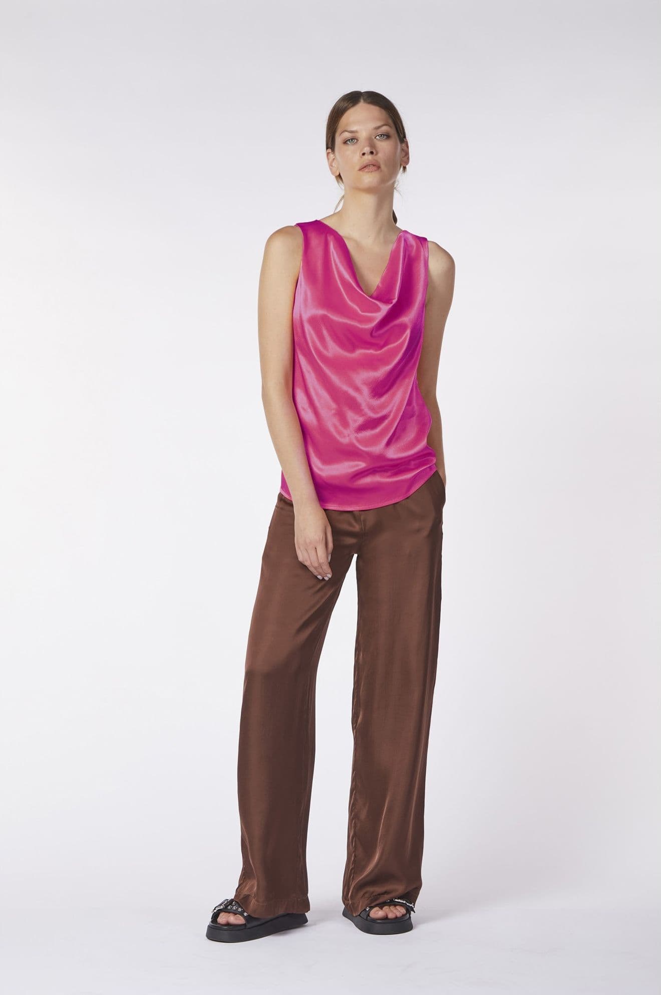 TOP CON SCOLLO DRAPPEGGIATO in Canotte e top 3A Moda Mare Sport - Bellaria Igea Marina, commercioVirtuoso.it