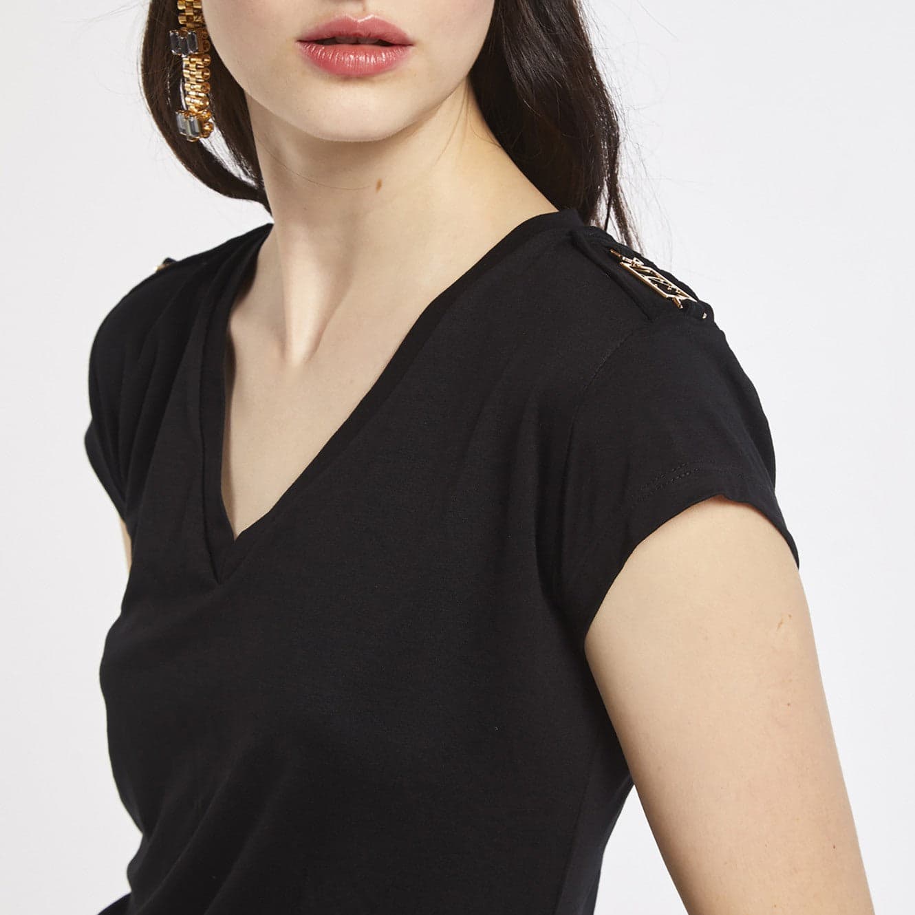 T SHIRT SCOLLO A V CON PLACCHETTE in T-shirt 3A Moda Mare Sport - Bellaria Igea Marina, commercioVirtuoso.it