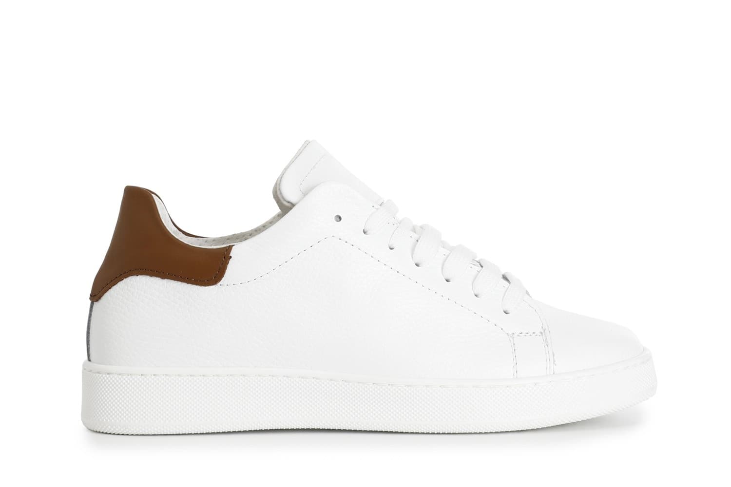 SNEAKERS IN PELLE in Sneaker casual 3A Moda Mare Sport - Bellaria Igea Marina, commercioVirtuoso.it