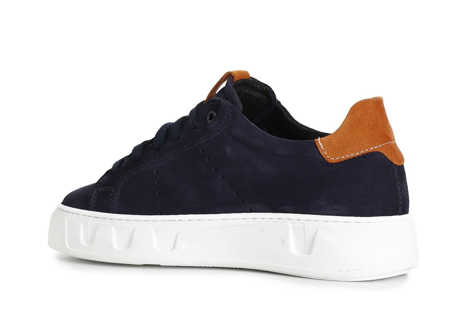 SNEAKERS IN PELLE SCAMOSCIATA in Sneaker casual 3A Moda Mare Sport - Bellaria Igea Marina, commercioVirtuoso.it
