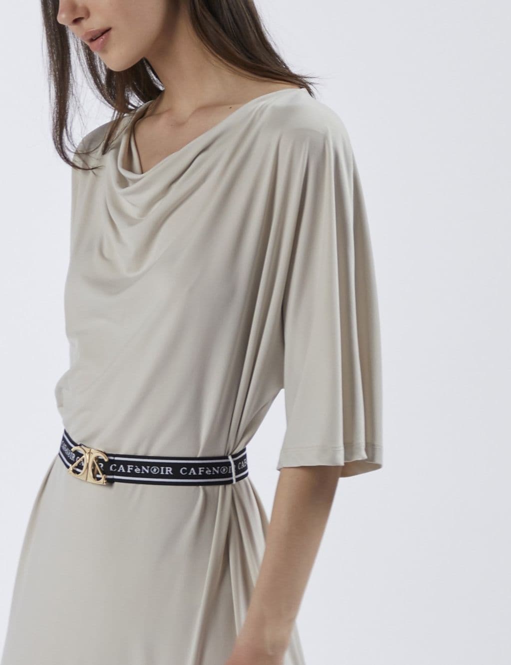 ABITO LUNGO CON SCOLLO DRAPPEGGIATO E CINTURA in Sera e Cerimonia 3A Moda Mare Sport - Bellaria Igea Marina, commercioVirtuoso.it