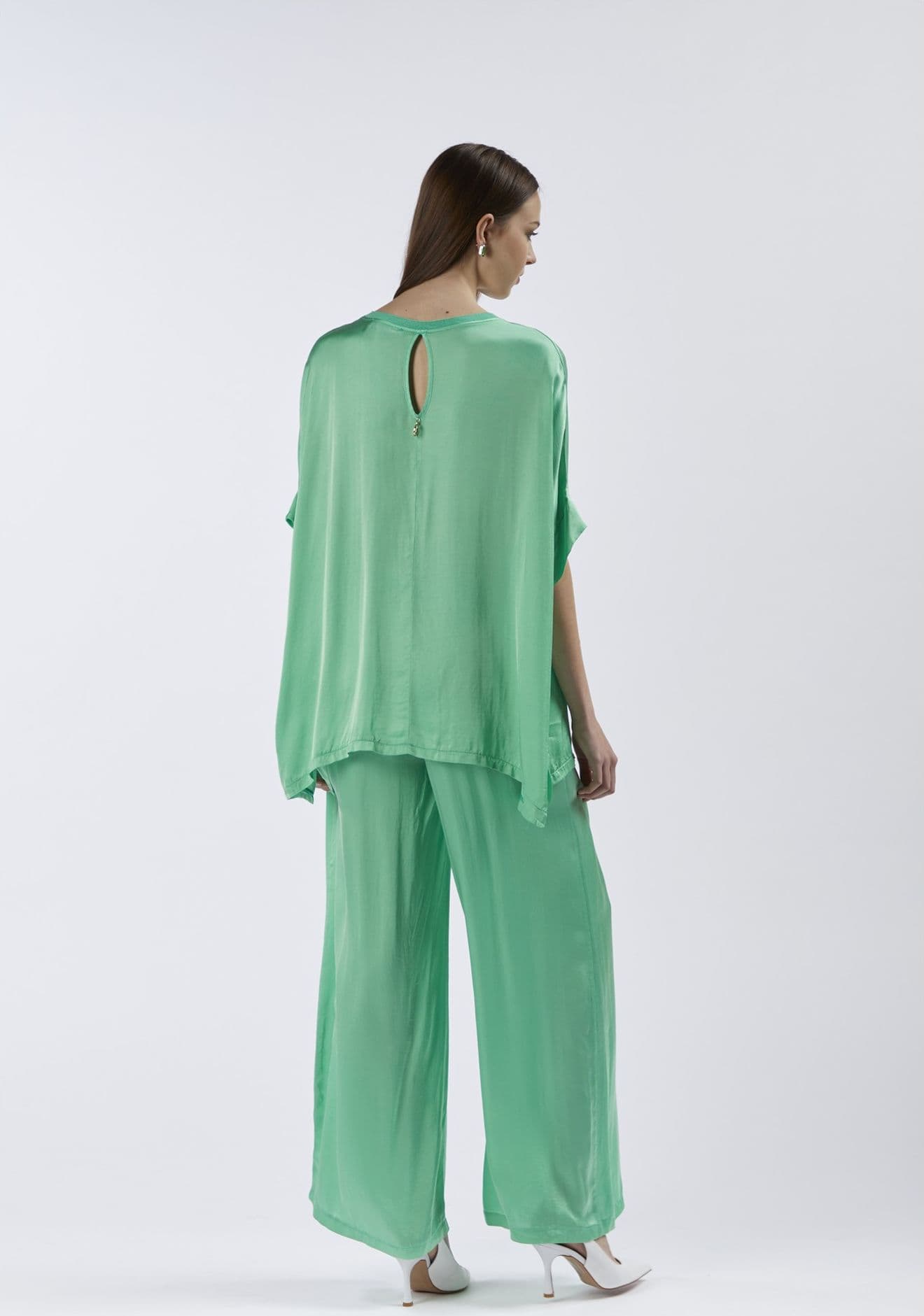 BLUSA OVER SIZE CON GOCCIA in Bluse e camicie 3A Moda Mare Sport - Bellaria Igea Marina, commercioVirtuoso.it