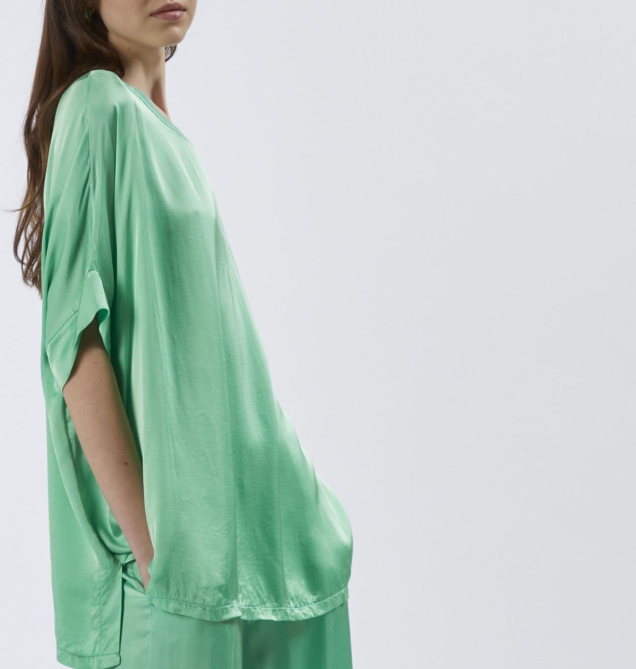 BLUSA OVER SIZE CON GOCCIA in Bluse e camicie 3A Moda Mare Sport - Bellaria Igea Marina, commercioVirtuoso.it