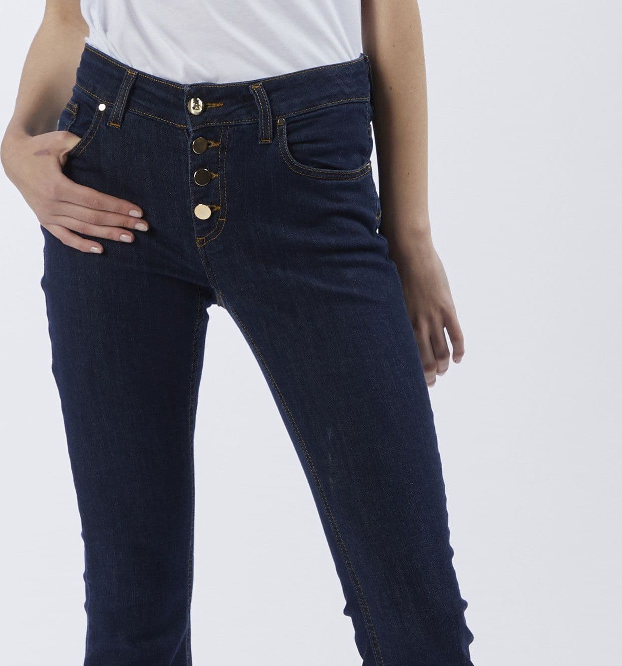 PANTALONE FLARE CON BOTTONIERA in Pantaloni 3A Moda Mare Sport - Bellaria Igea Marina, commercioVirtuoso.it