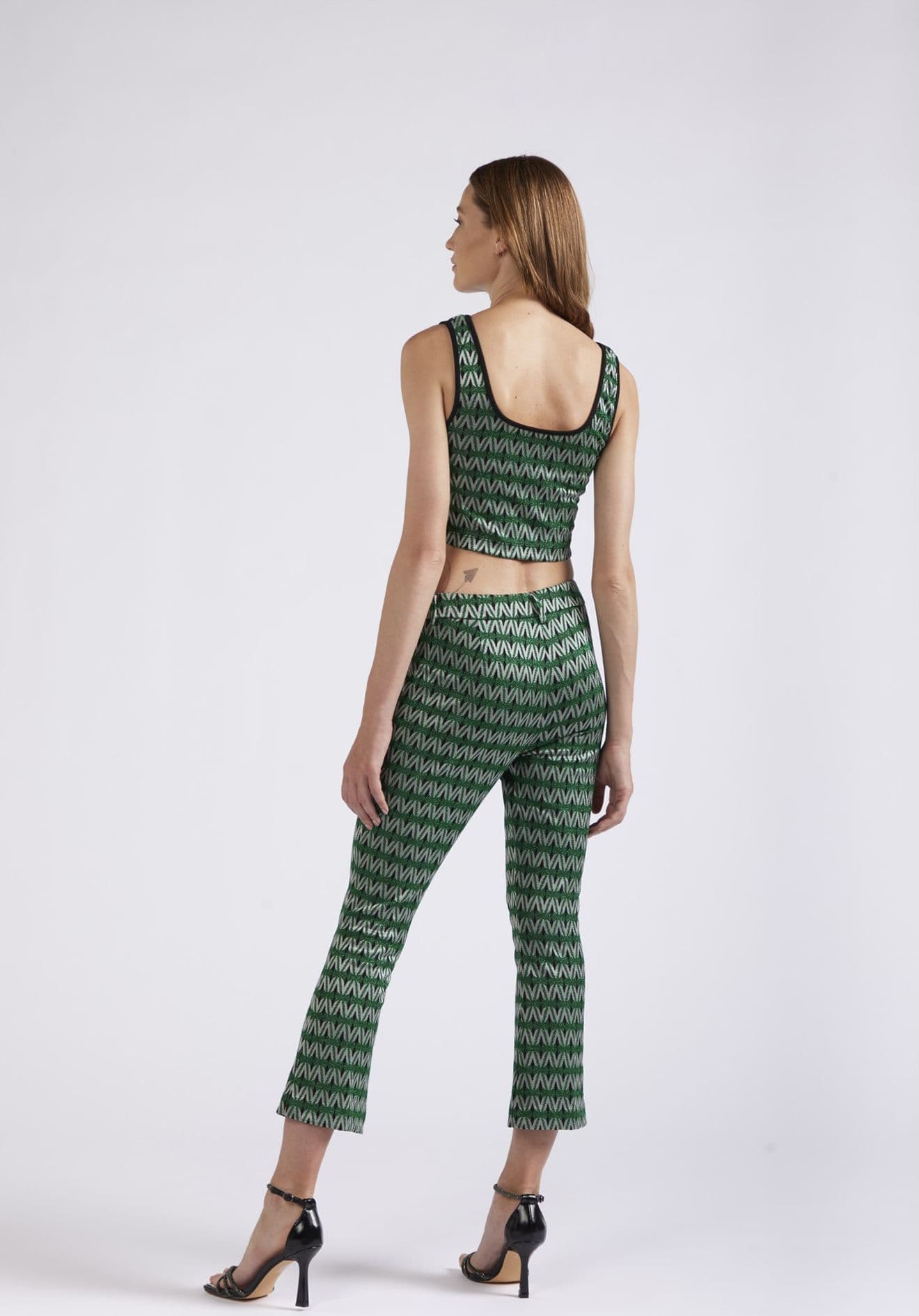 PANTALONE CROPPED FLARE TESSUTO JACQUARD in Pantaloni 3A Moda Mare Sport - Bellaria Igea Marina, commercioVirtuoso.it