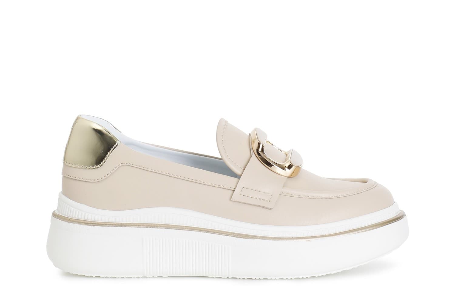 MOCASSINO IN PELLE CON ACCESSORIO SMALTATO in Zoccoli e sabot 3A Moda Mare Sport - Bellaria Igea Marina, commercioVirtuoso.it