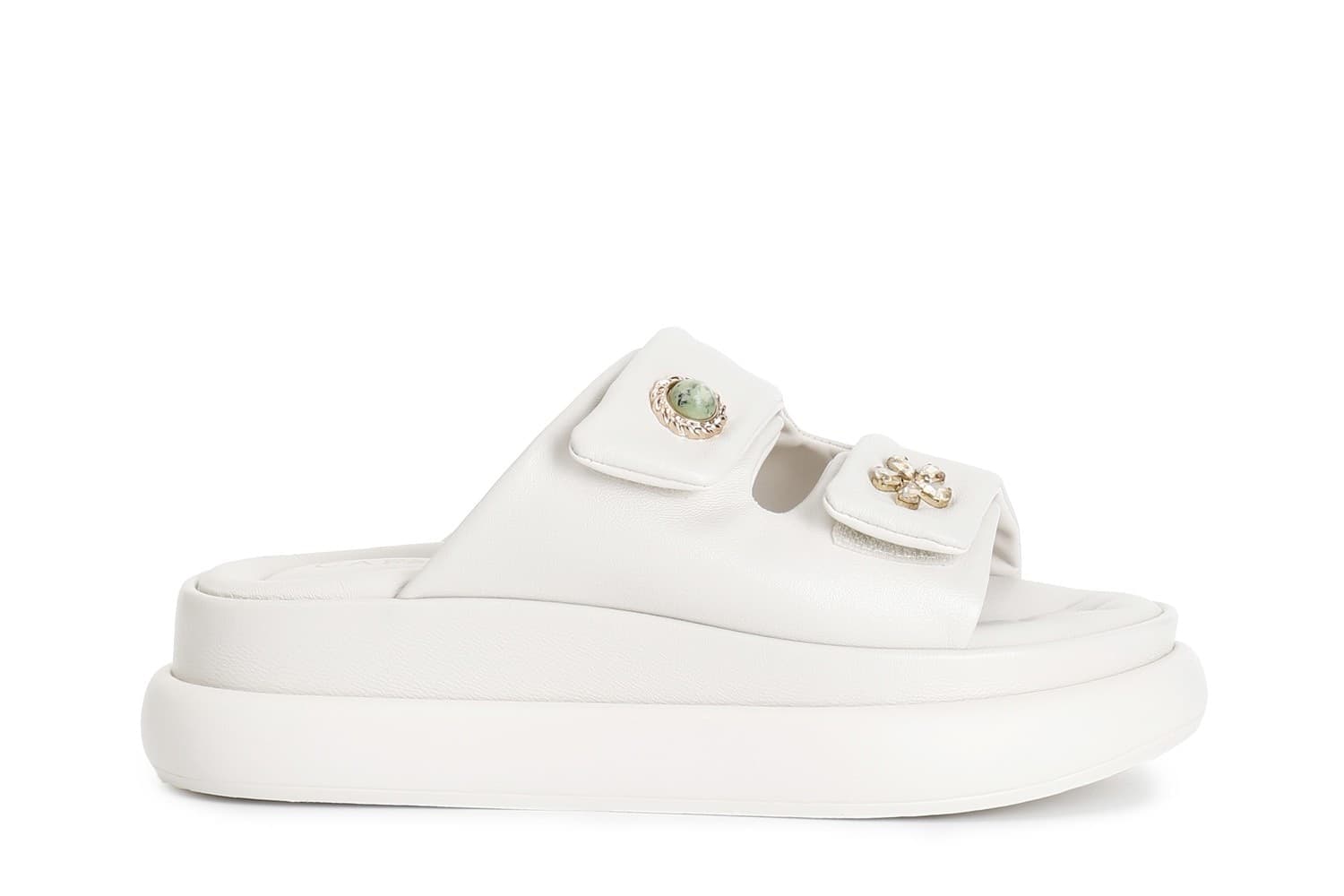 CIABATTA IN PELLE CON DUE VELCRI E BOTTONI in Pantofole 3A Moda Mare Sport - Bellaria Igea Marina, commercioVirtuoso.it