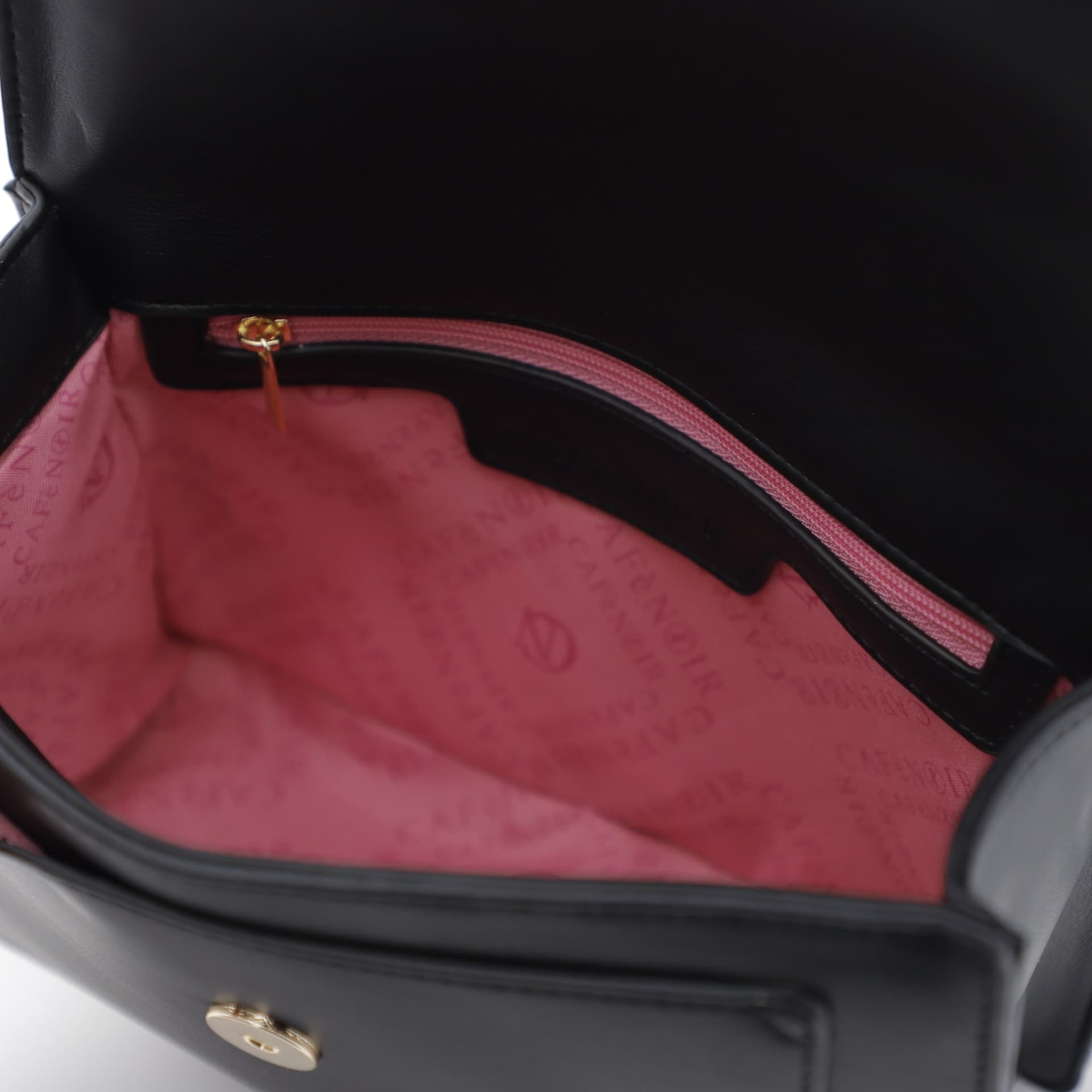 BORSA CON PATTINA ASIMMETRICA CON APPLICAZIONE DI LETTERING, TRACOLLA CON CATENA in Borse a mano 3A Moda Mare Sport - Bellaria Igea Marina, commercioVirtuoso.it