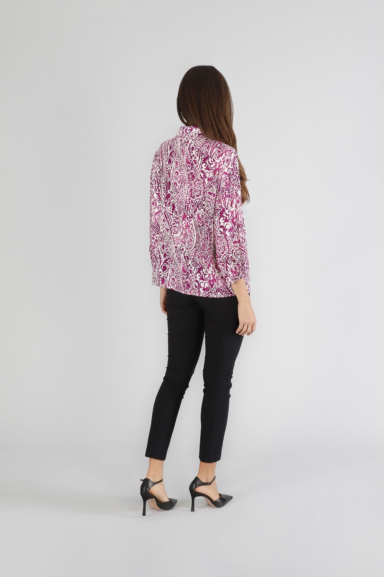 CAMICIA CON MANICHE A SBUFFO IN MAROCAIN STAMPATO in Maglie termiche 3A Moda Mare Sport - Bellaria Igea Marina, commercioVirtuoso.it