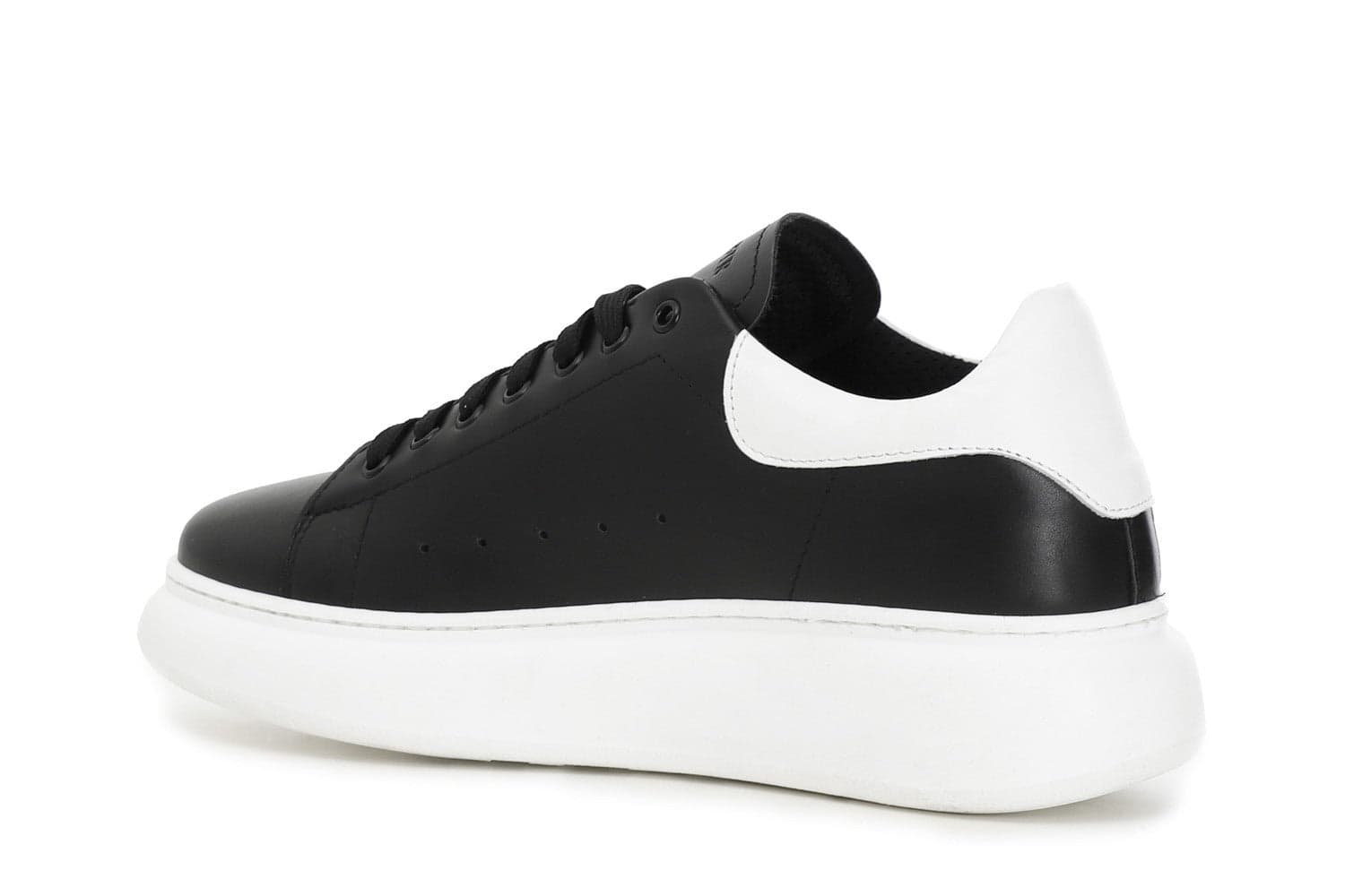 SNEAKERS IN PELLE in Sneaker casual 3A Moda Mare Sport - Bellaria Igea Marina, commercioVirtuoso.it